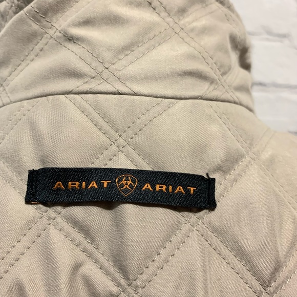 SOLD!✅ ARIAT Women’s Quilted Beige Zip Up Jacket Size Small - Picture 5 of 12